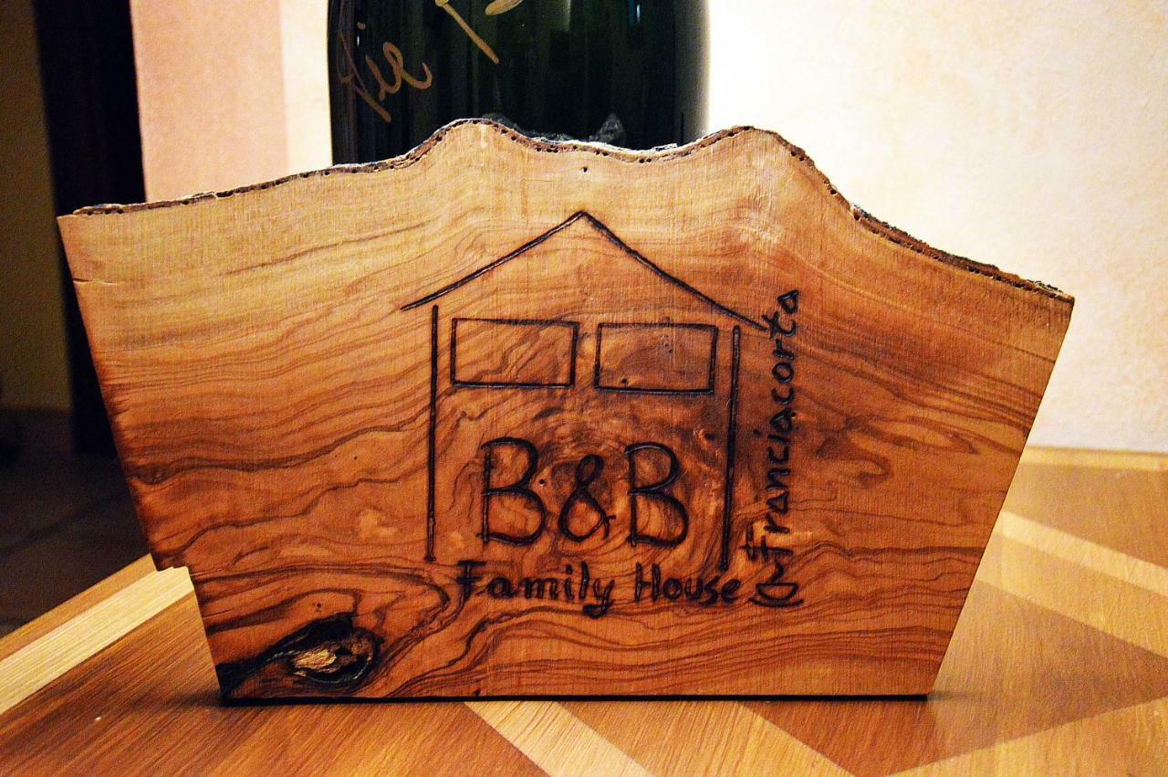 B&B Family House Franciacorta Corte Franca Exterior photo